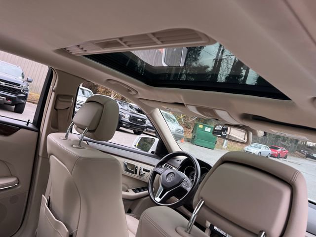 Used 2014 Mercedes-Benz E 350 Sedan image 32