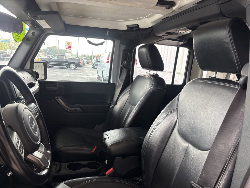 Used 2018 Jeep Wrangler Unlimited Sahara image 8