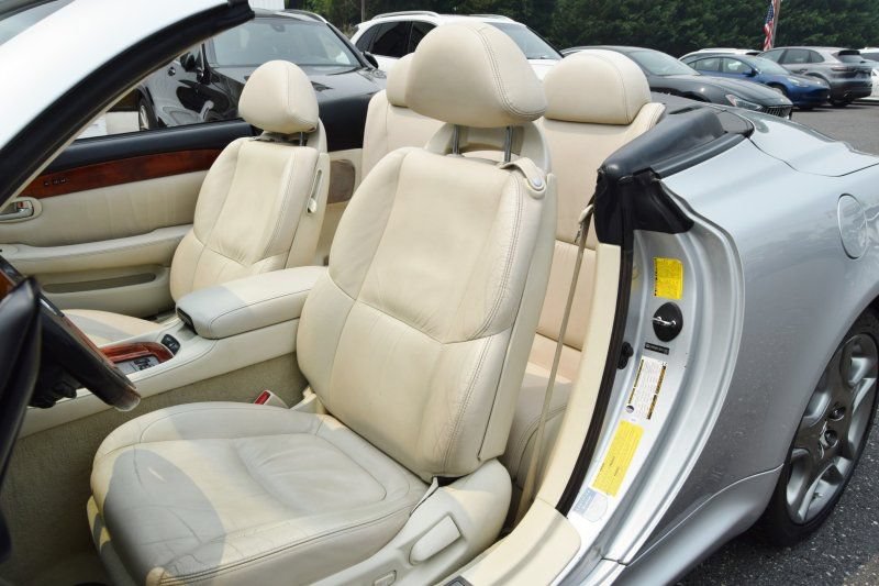 Used 2008 Lexus SC 430 Convertible RWD image 21