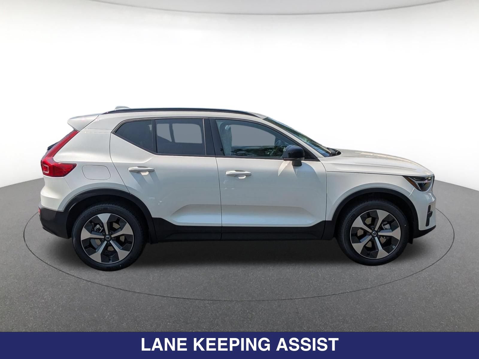 New 2026 Volvo XC40 B5 Core w/ Protection Package Premier AWD/4WD image 5