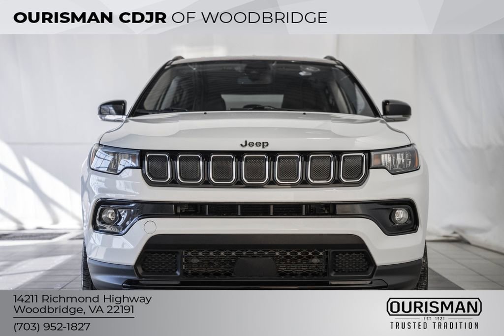 Used 2022 Jeep Compass Limited image 2