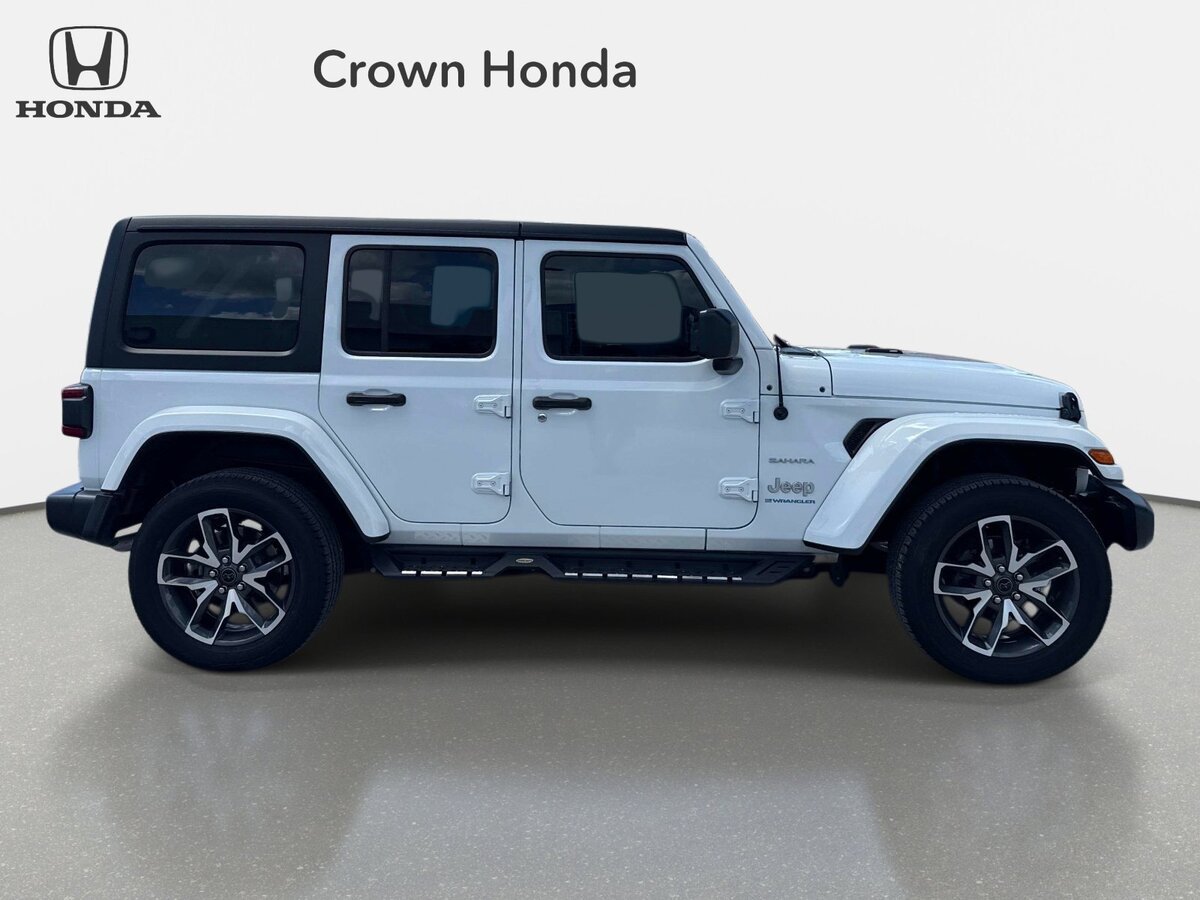Used 2023 Jeep Wrangler Unlimited Sahara AWD/4WD image 5