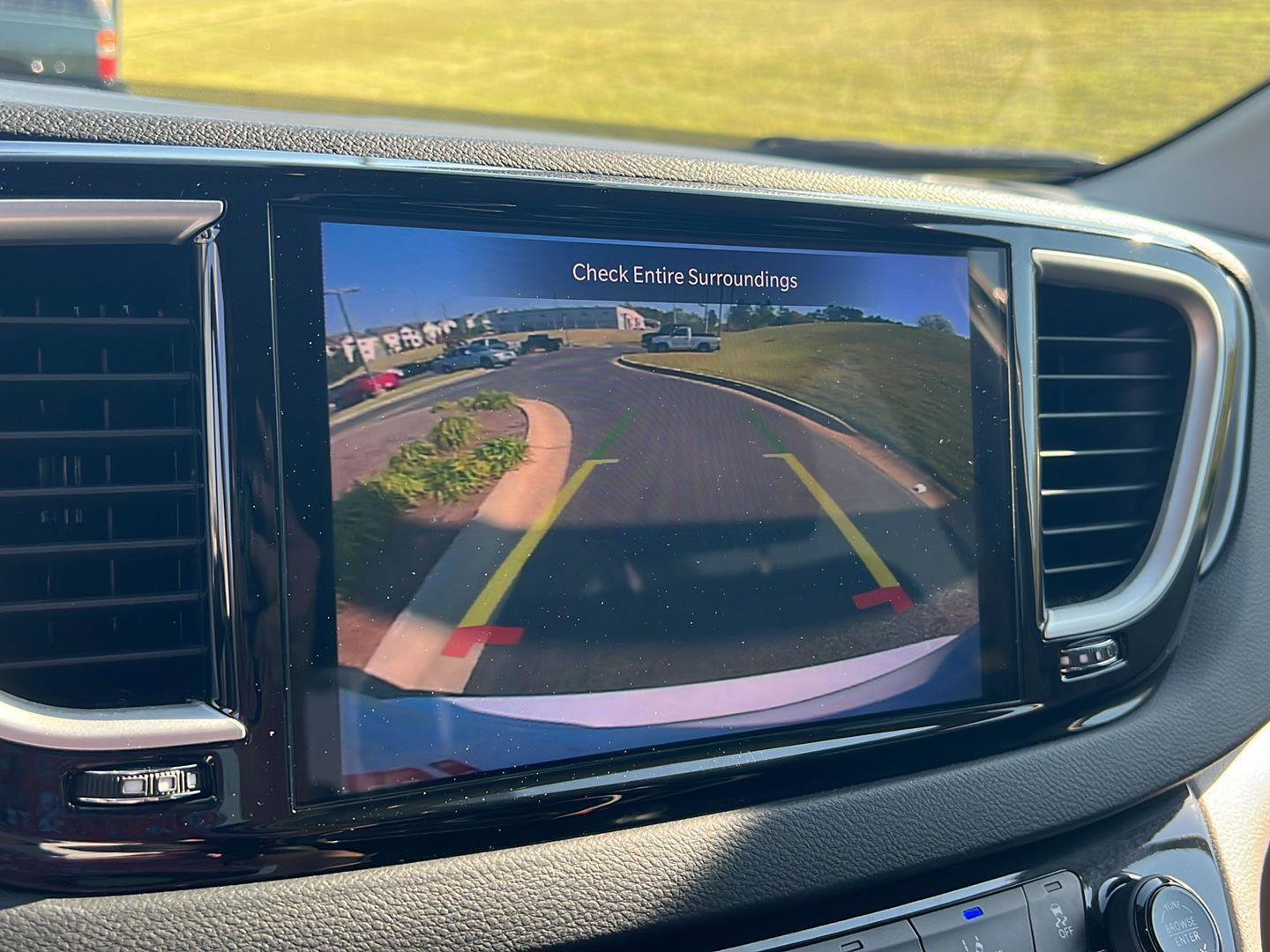 Used 2023 Chrysler Pacifica Touring-L image 24