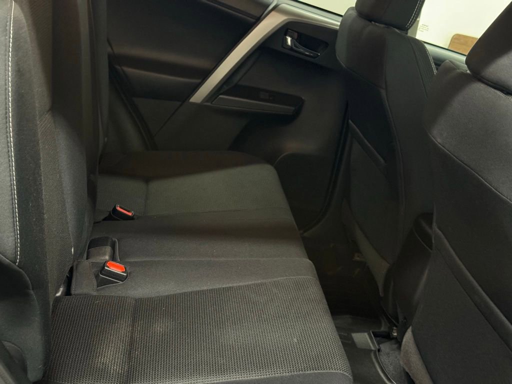 Used 2018 Toyota RAV4 XLE image 18