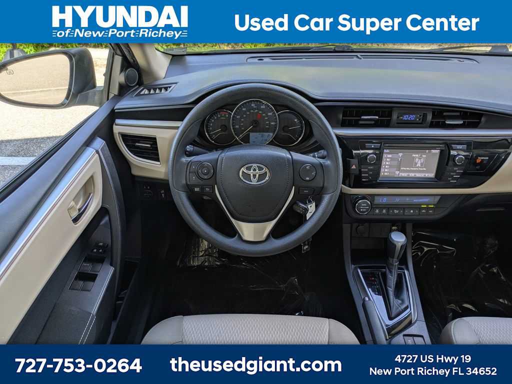 Used 2015 Toyota Corolla LE FWD image 16