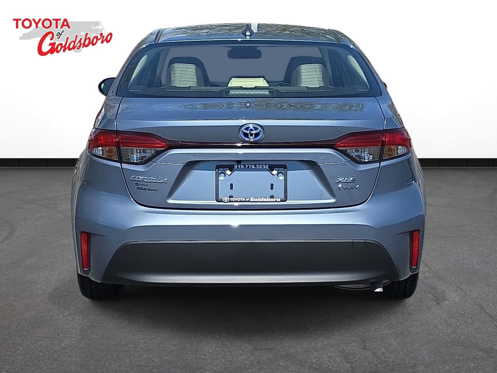 Used 2025 Toyota Corolla XLE image 6