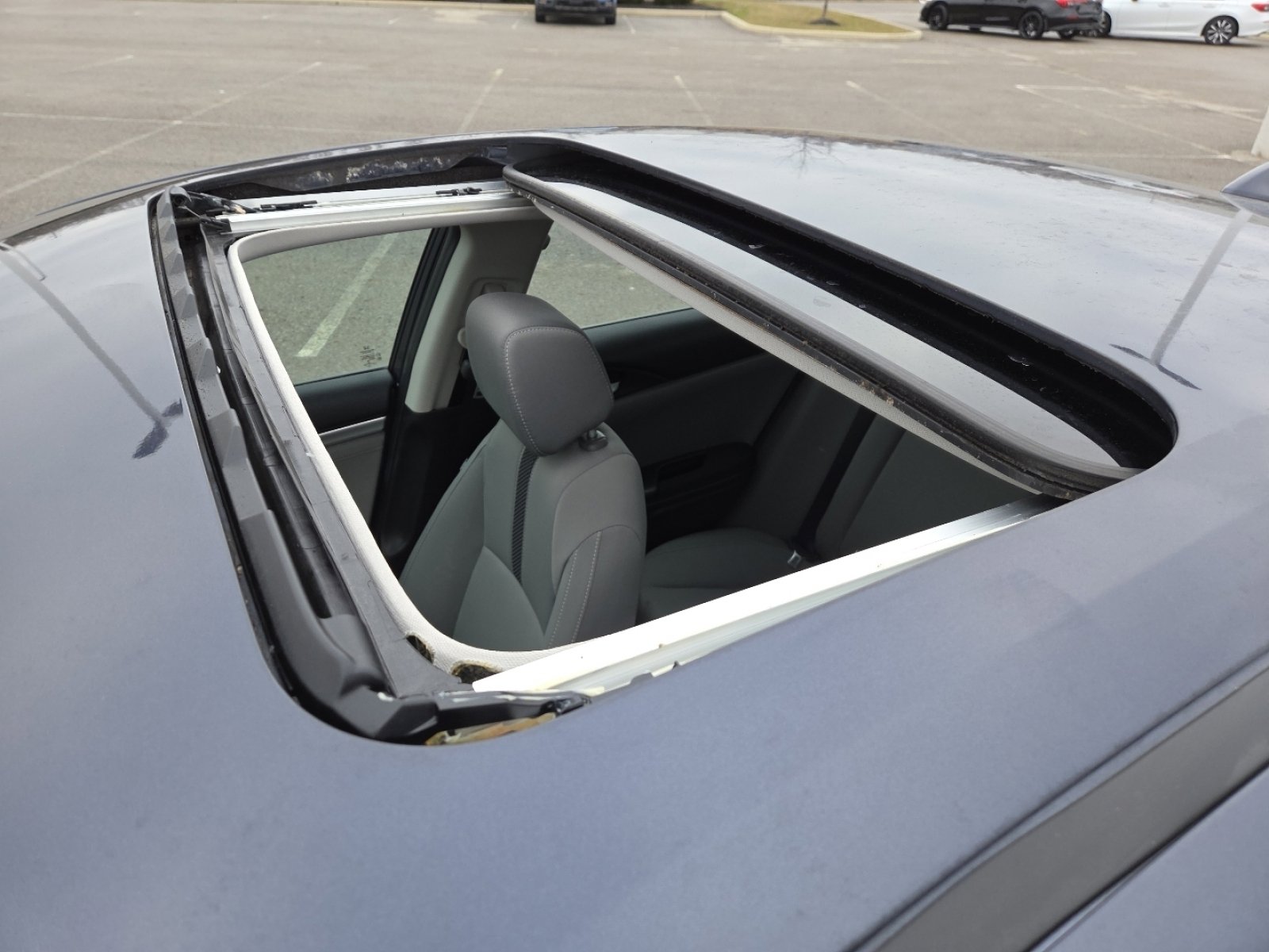 Used 2020 Honda Civic EX image 3