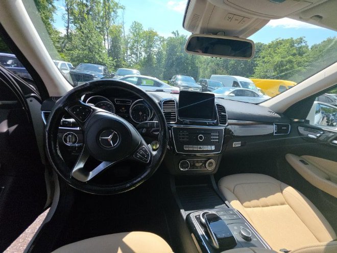 Used 2018 Mercedes-Benz GLS 450 4MATIC w/ Premium Package image 11