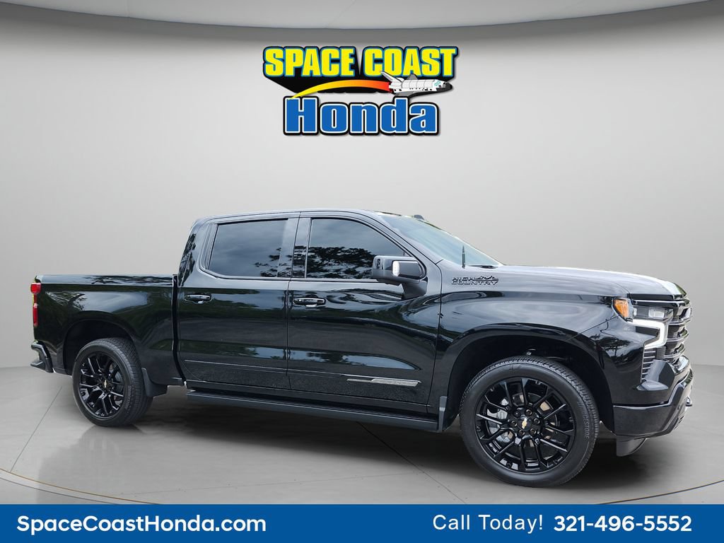 Used 2026 Chevrolet Silverado 1500 High Country w/ High Country Premium Package AWD/4WD image 3