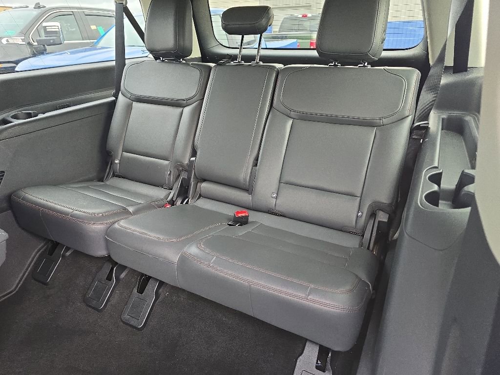 Used 2025 Ford Expedition Max Active AWD/4WD image 16