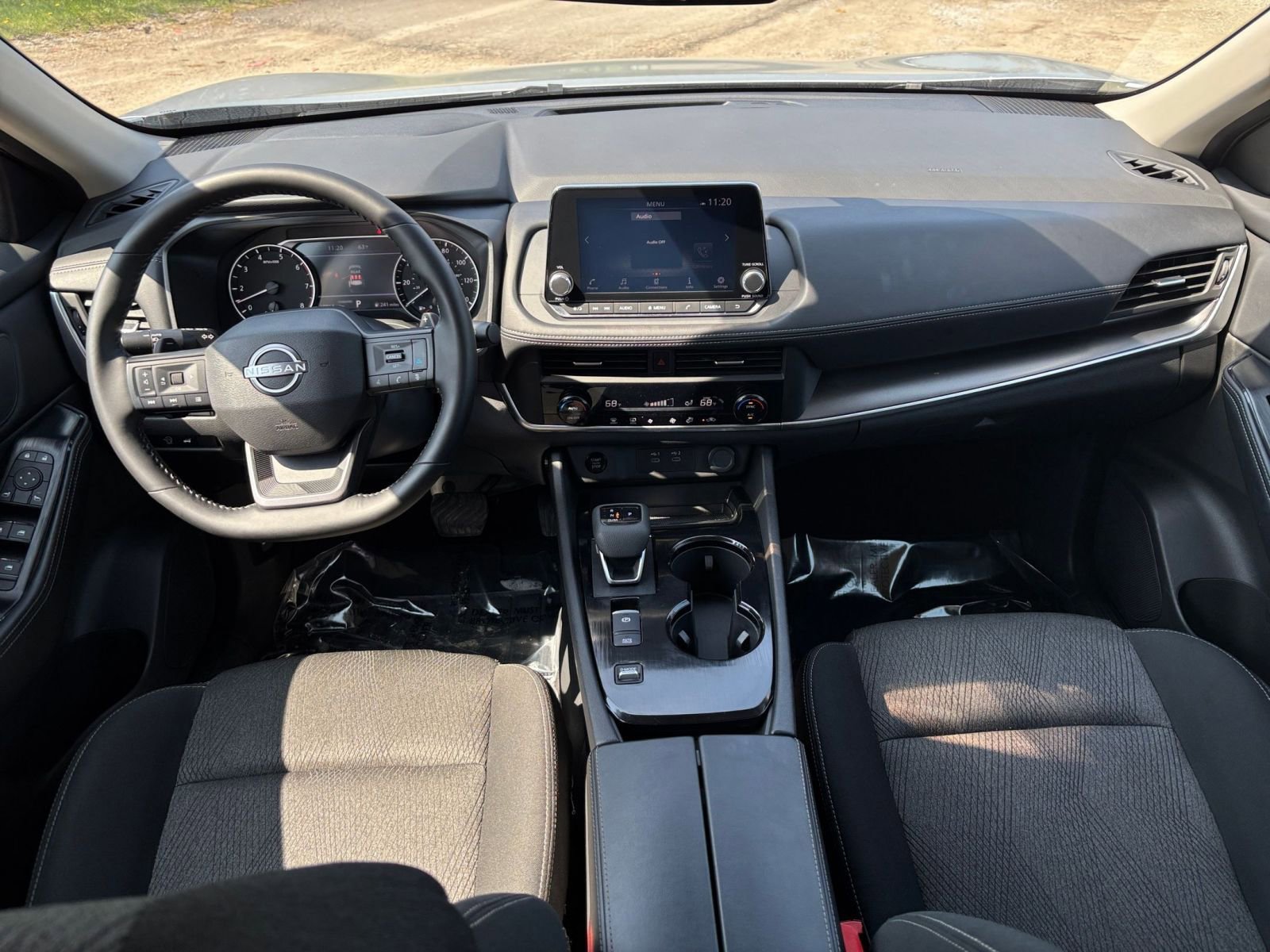 Used 2025 Nissan Rogue SV FWD image 35