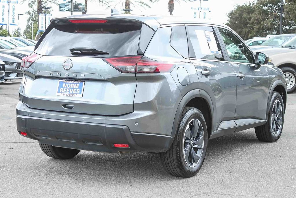 Used 2025 Nissan Rogue SV FWD image 7