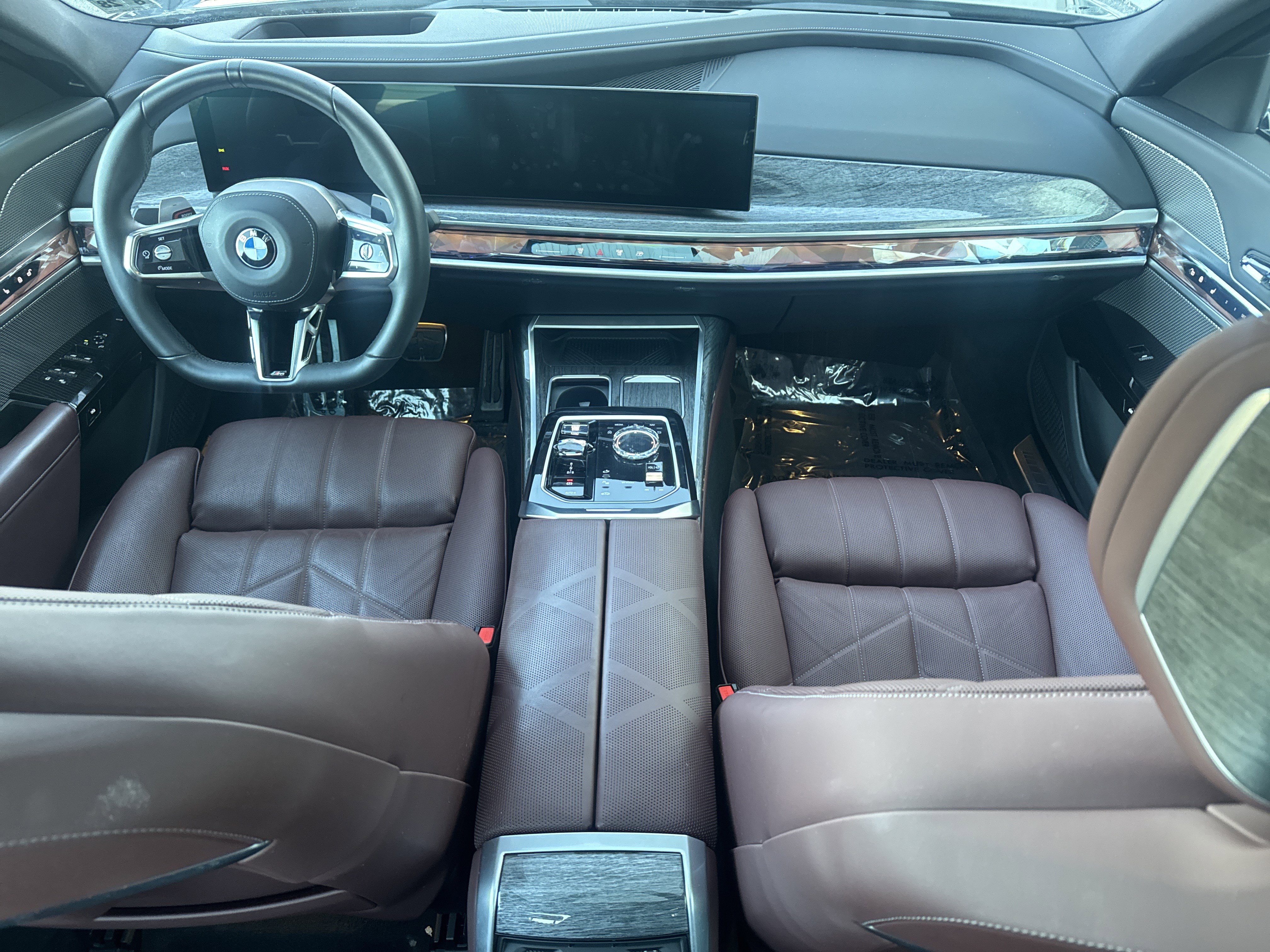 Used 2023 BMW 760i xDrive image 4