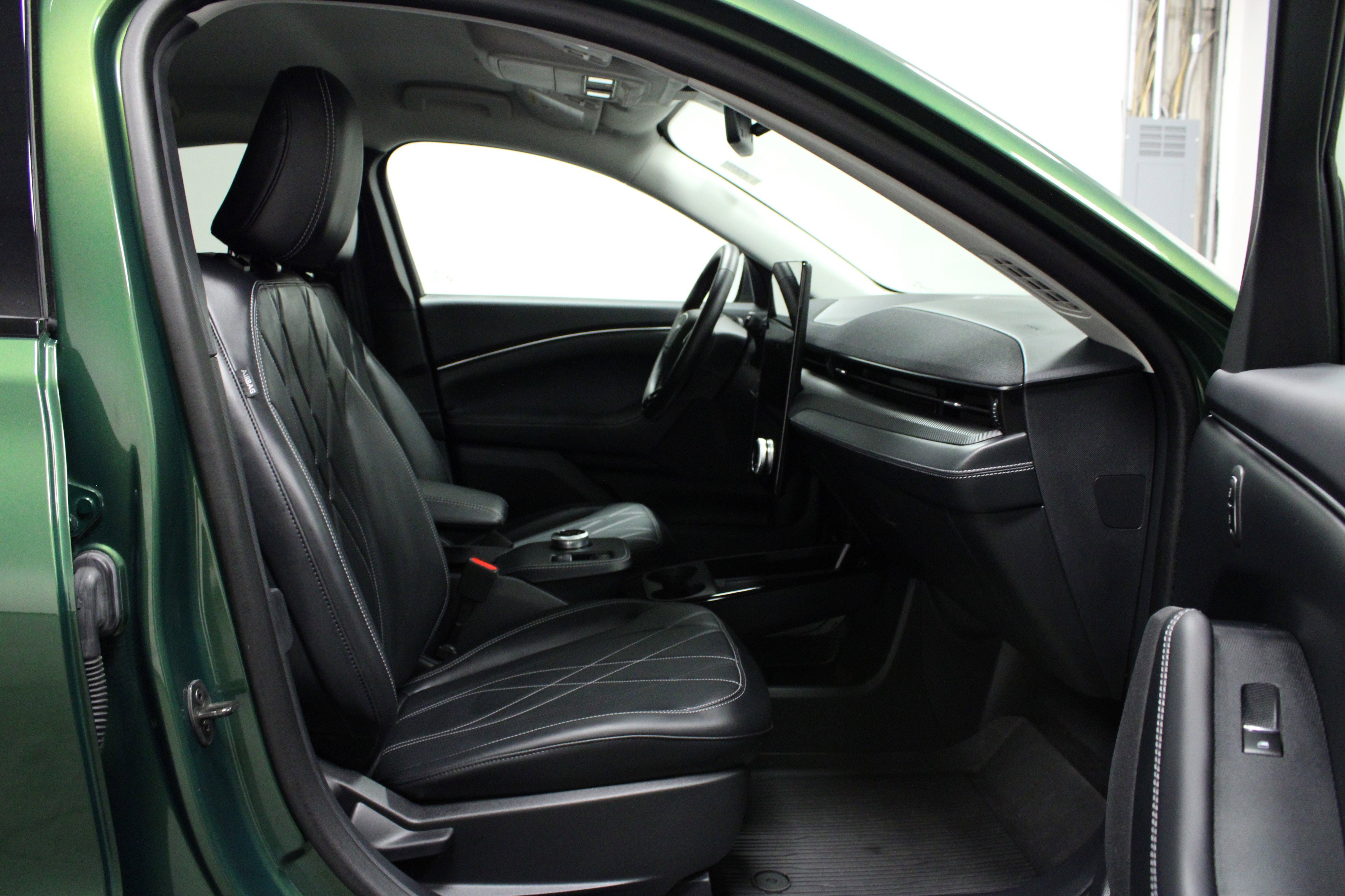 Used 2024 Ford Mustang Mach-E Select w/ Comfort Package Lite image 16