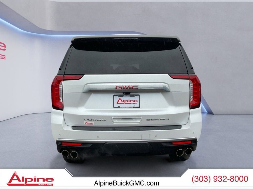 Certified 2022 GMC Yukon XL Denali w/ Denali Ultimate Package AWD/4WD image 4
