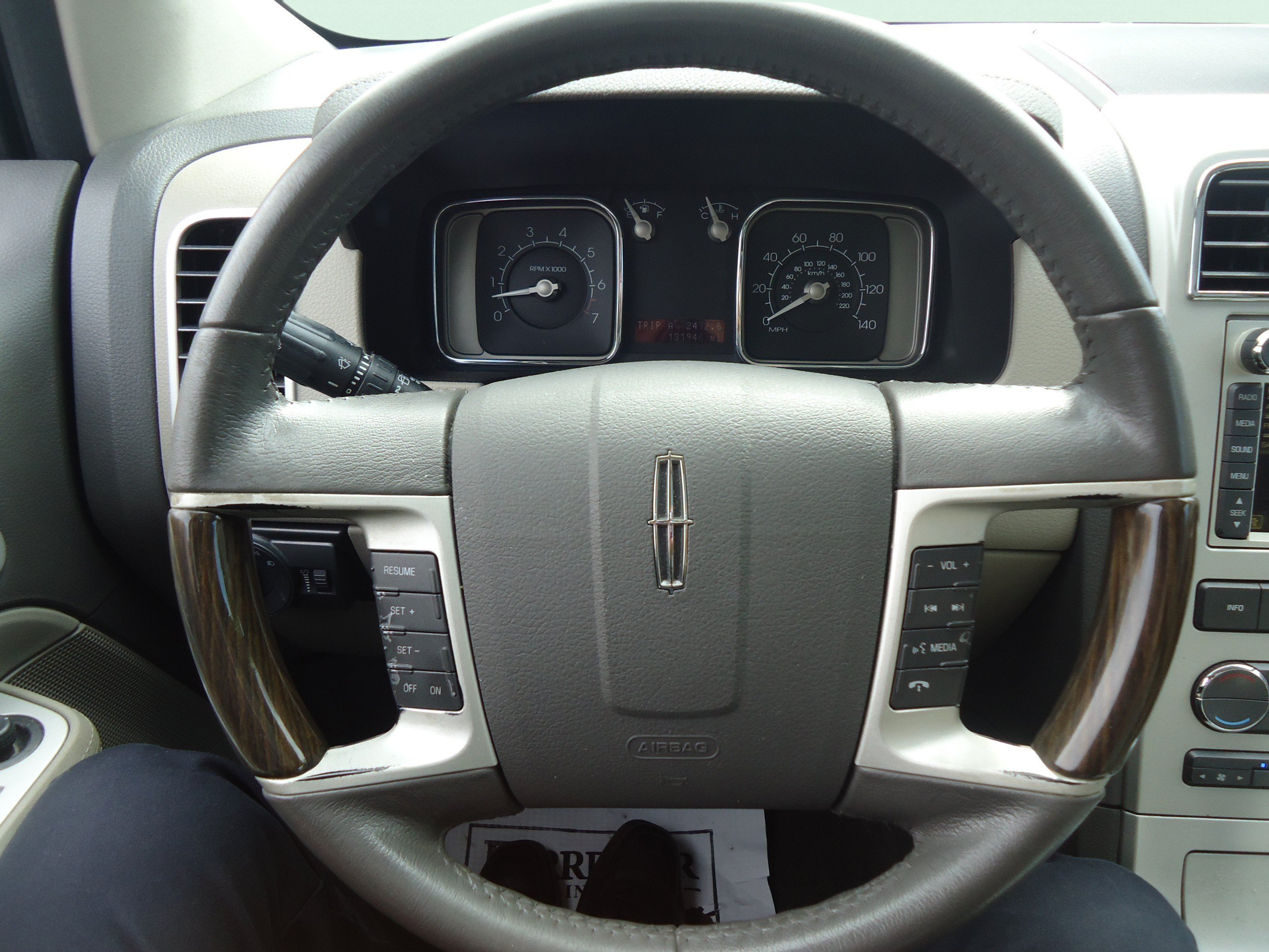 Used 2009 Lincoln MKX AWD image 13