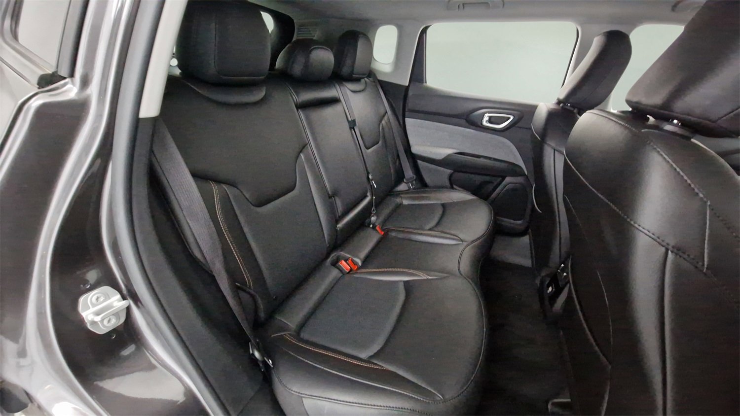 Used 2022 Jeep Compass Latitude image 23