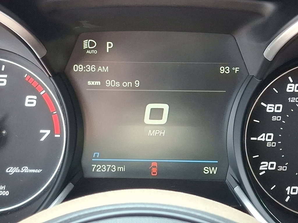 Used 2020 Alfa Romeo Stelvio image 26