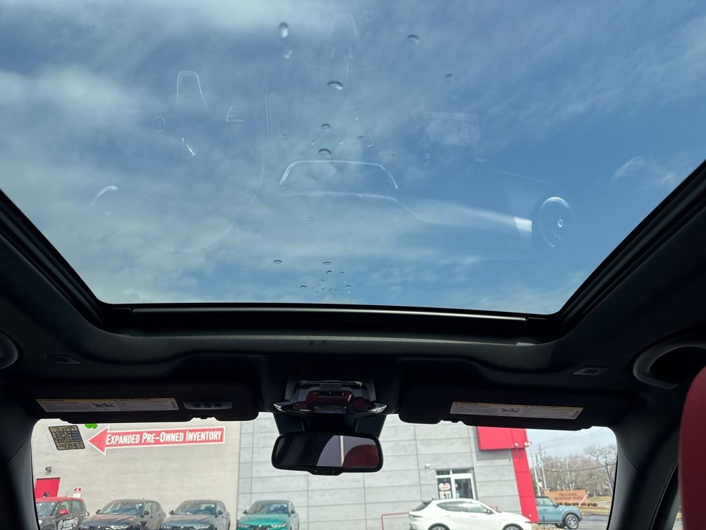 Used 2024 Alfa Romeo Stelvio Veloce image 46