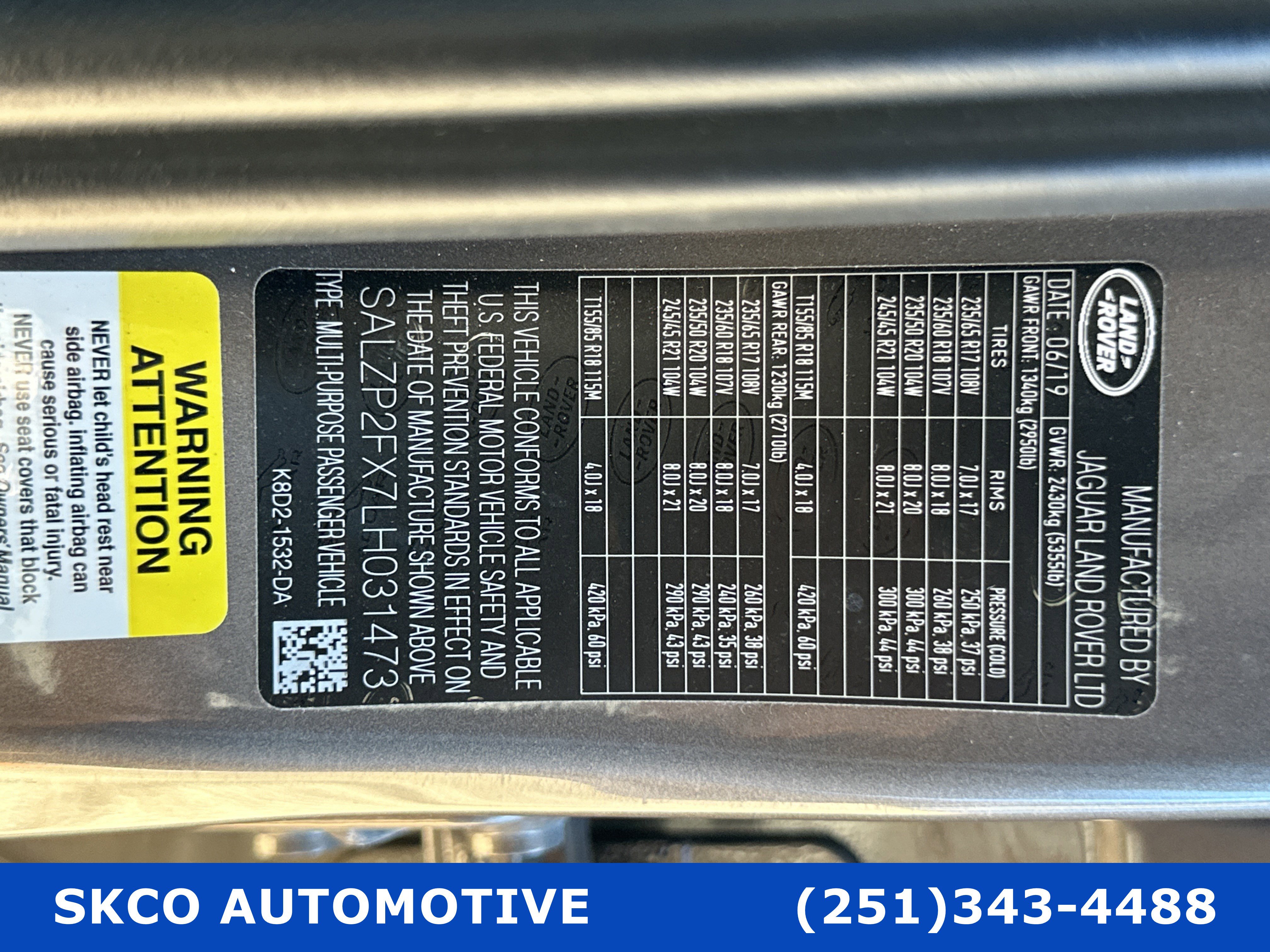 Used 2020 Land Rover Range Rover Evoque SE image 28