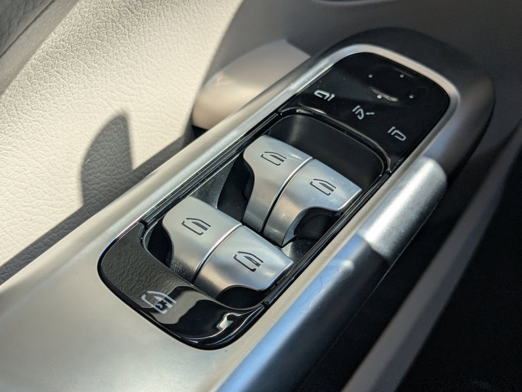 Certified 2023 Mercedes-Benz C 300 Sedan image 8