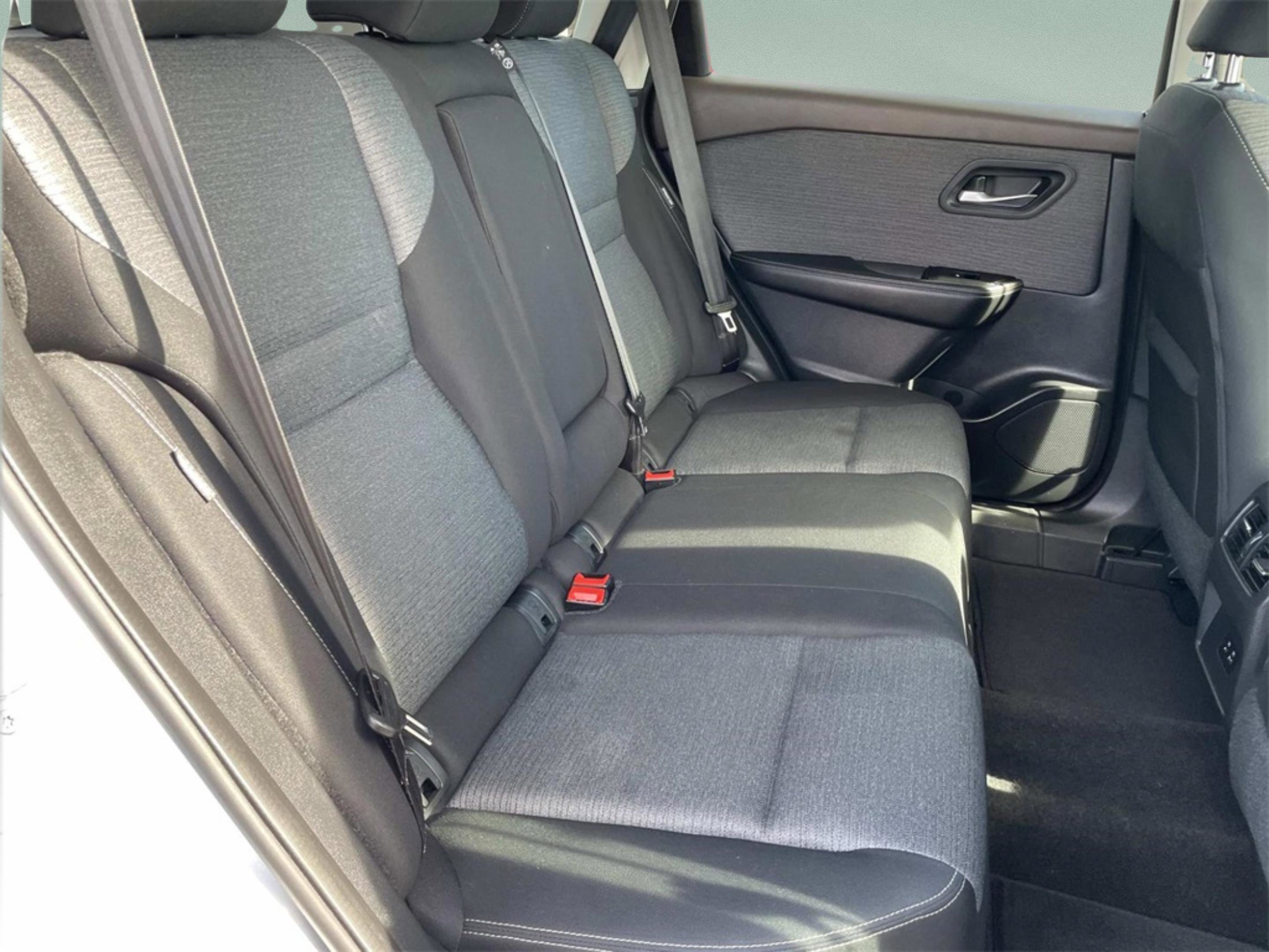 Used 2021 Nissan Rogue SV image 17