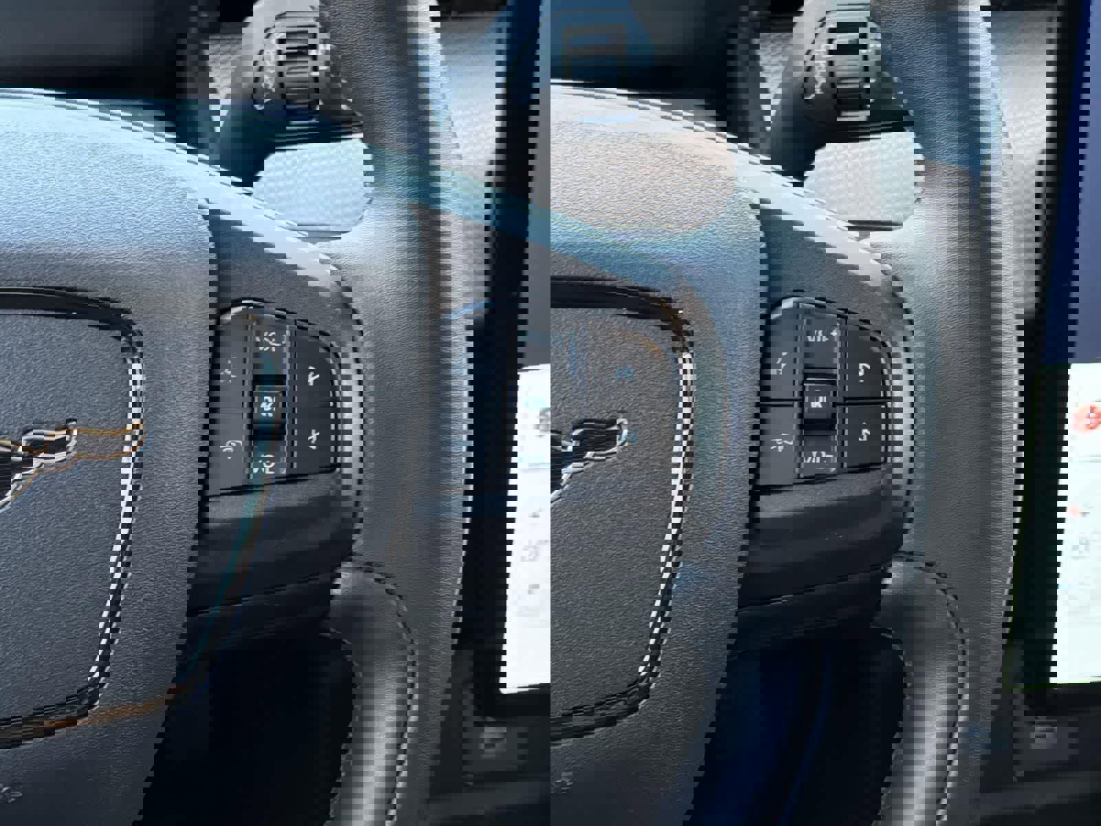 Used 2022 Ford Mustang Mach-E Select image 13