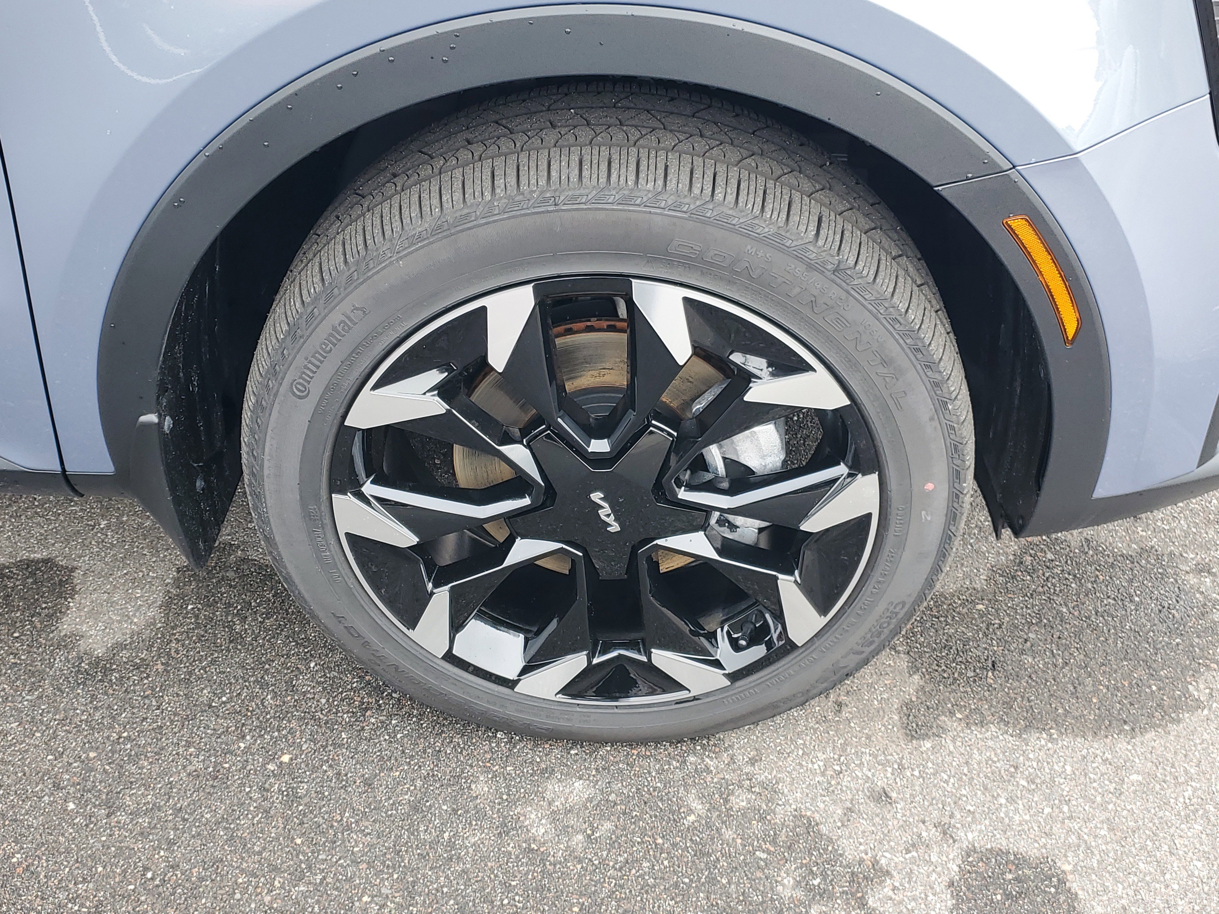 Certified 2025 Kia Sorento EX w/ Panoramic Sunroof Package image 43