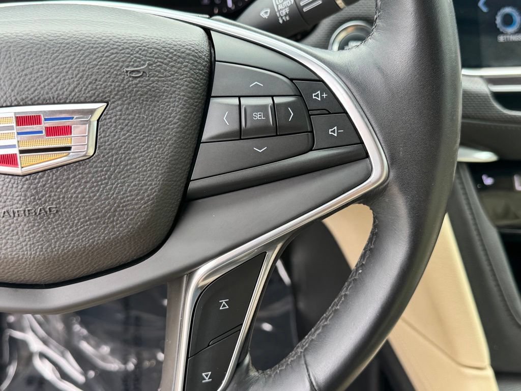 Used 2017 Cadillac XT5 Luxury FWD image 17