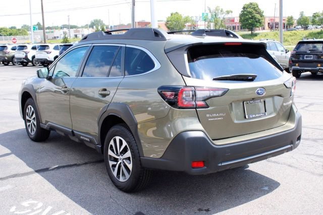 Used 2025 Subaru Outback Premium AWD/4WD image 5
