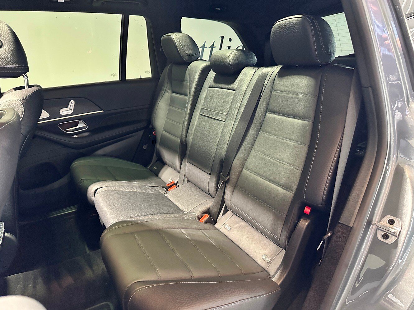 Certified 2023 Mercedes-Benz GLS 450 4MATIC image 36