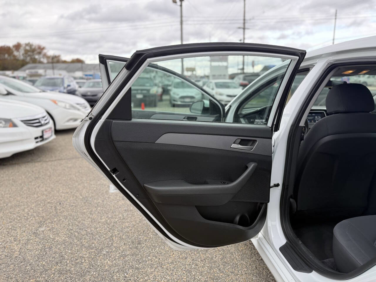 Used 2018 Hyundai Sonata SE image 12