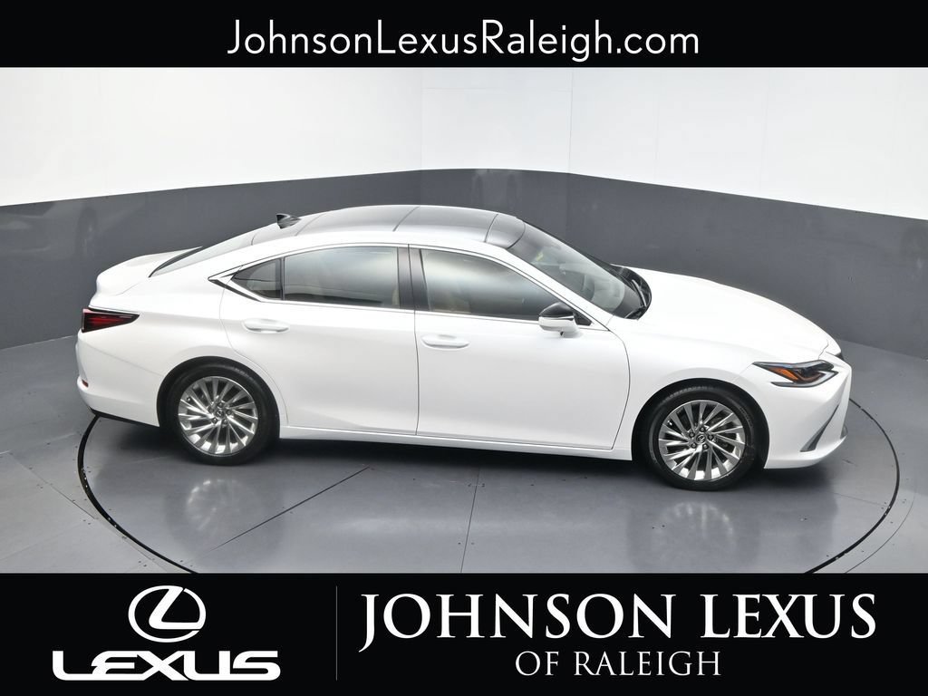 Used 2019 Lexus ES 350 Ultra Luxury w/ Accessory Package FWD image 29