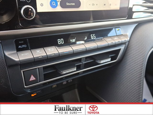 Certified 2025 Toyota Camry SE FWD image 15