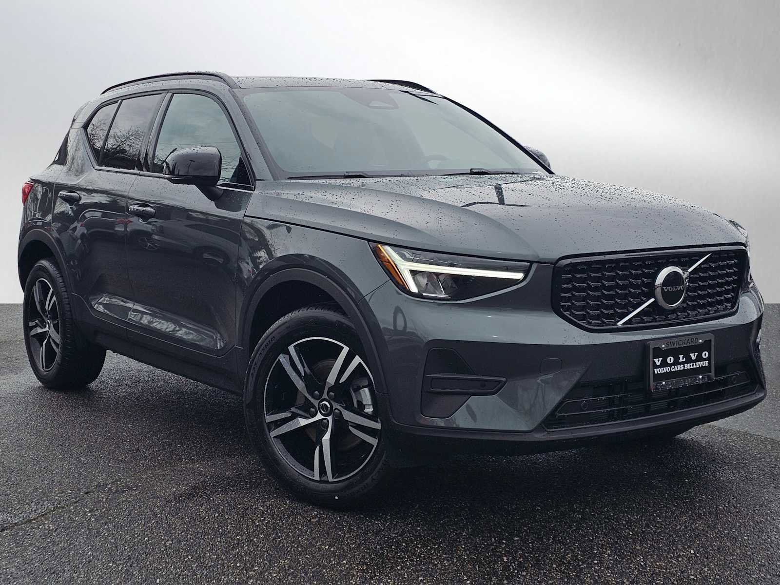 New 2026 Volvo XC40 B5 Core w/ Climate Package image 1