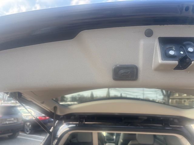 Used 2015 GMC Acadia SLT image 8