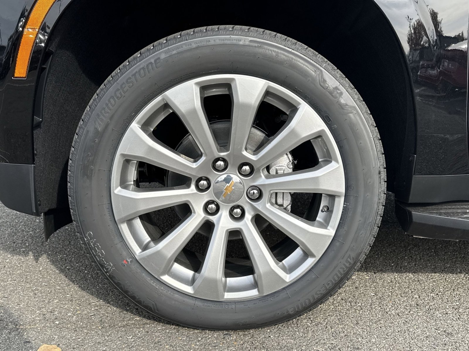 New 2026 Chevrolet Suburban Premier image 12