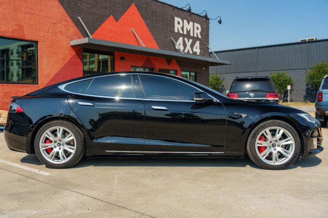 Used 2021 Tesla Model S Performance image 4