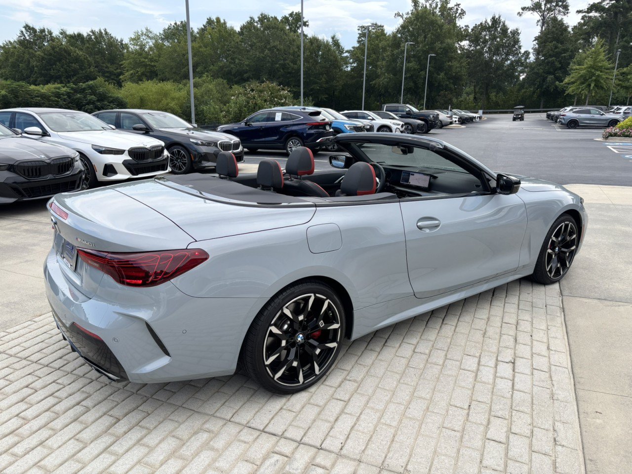Used 2025 BMW 440i xDrive Convertible w/ Premium Package AWD/4WD image 12