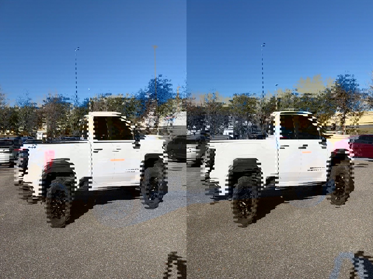 Used 2024 GMC Sierra 2500 Pro image 3