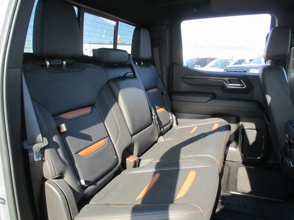 Used 2024 GMC Sierra 1500 AT4 w/ Technology Package image 23