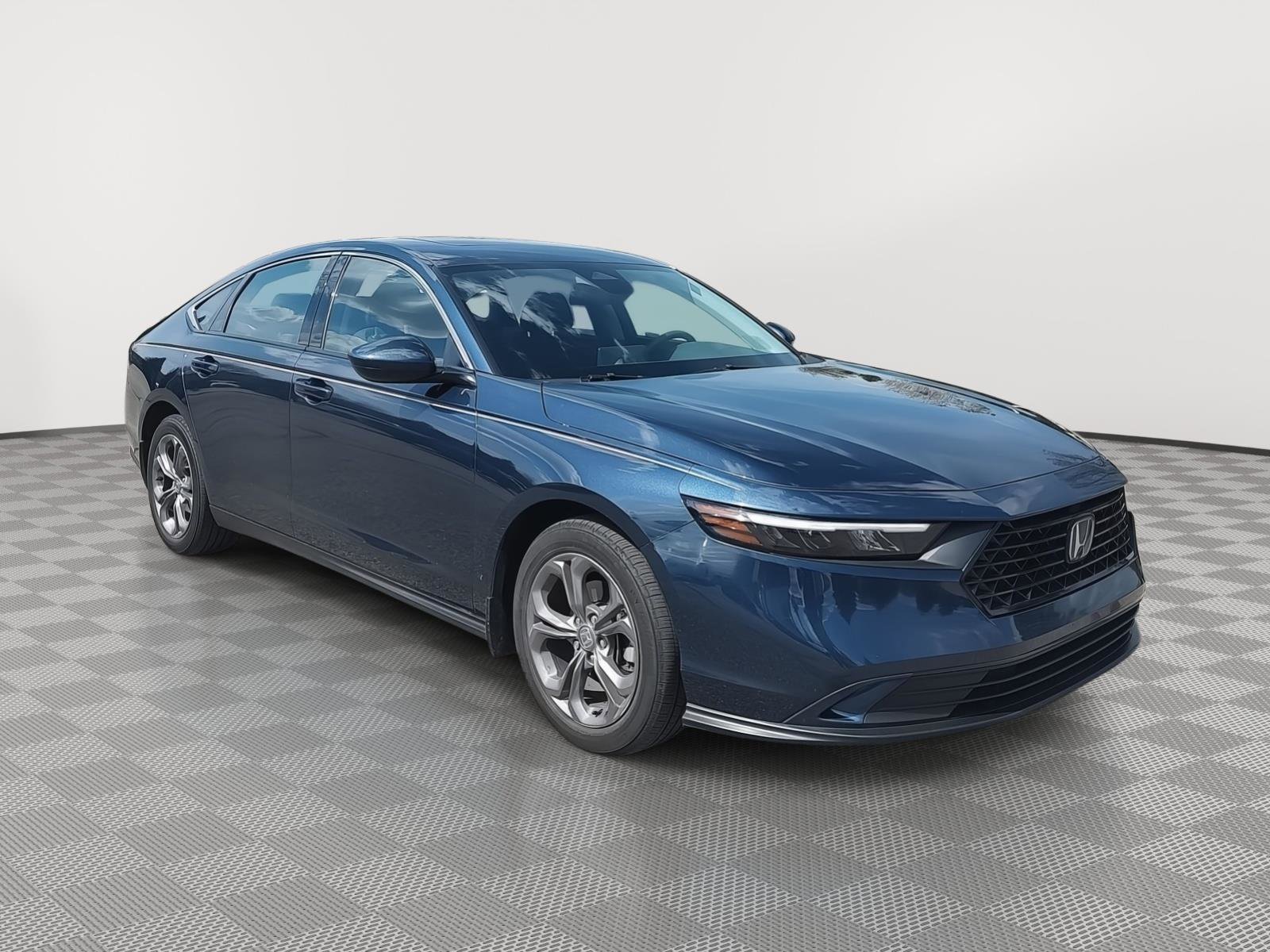 Used 2024 Honda Accord EX image 4