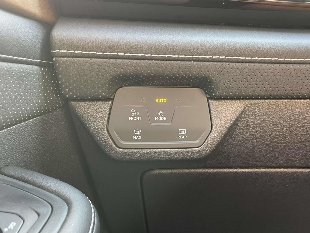 New 2026 Volkswagen Atlas SE FWD image 30