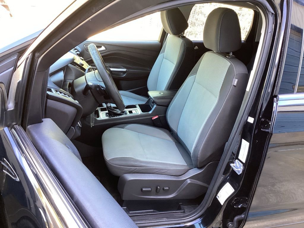 Used 2017 Ford Escape SE image 27