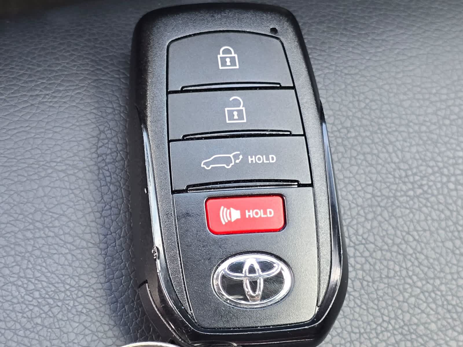 Used 2023 Toyota Corolla Cross AWD Hybrid w/ Convenience Package image 35