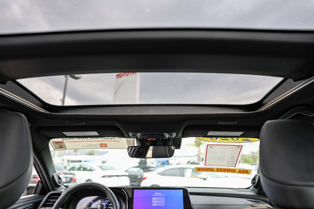 Certified 2026 Toyota Crown XLE w/ Advanced Technology Package AWD/4WD image 7