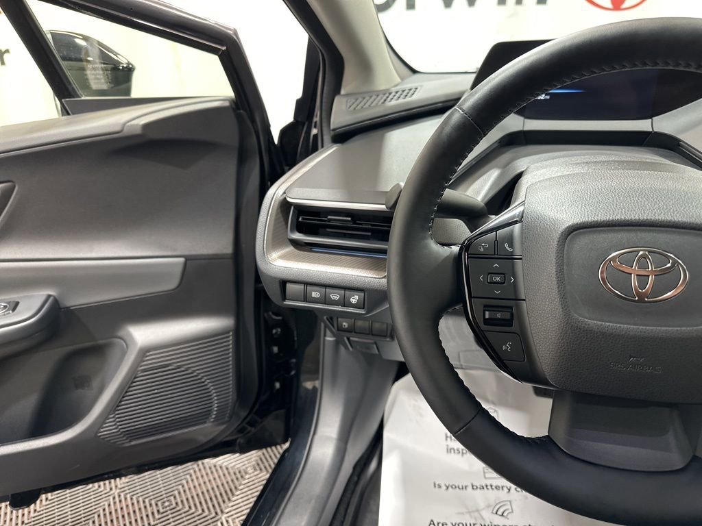 Used 2025 Toyota Prius Limited image 27