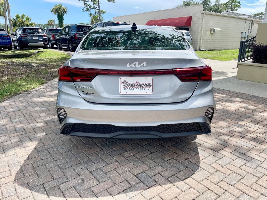 Used 2024 Kia Forte LXS image 4