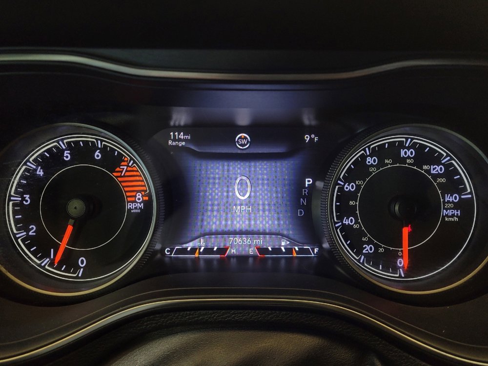 Used 2019 Jeep Cherokee Limited image 23