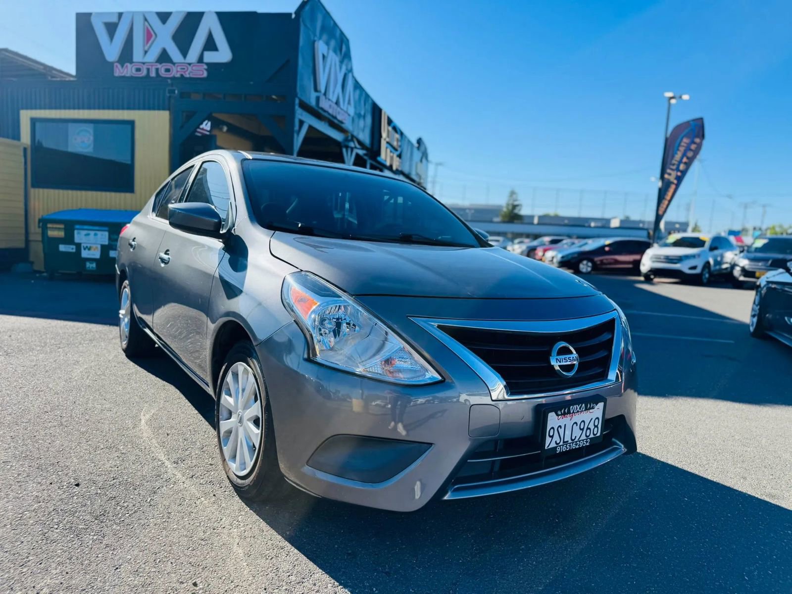 Used 2019 Nissan Versa SV FWD image 3